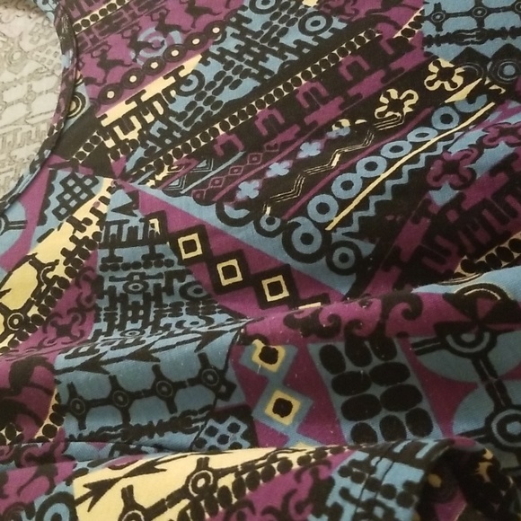 🌸2 for $15🌸 LulaRoe Purple and Blue Print Flowy Tunic Top - Picture 2 of 8